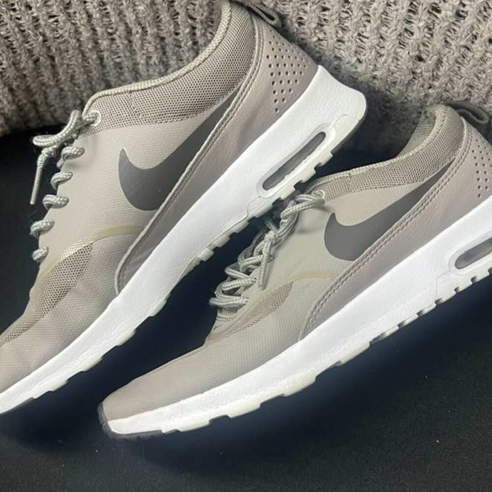 Nike AirMax Thea- Woman's size 8